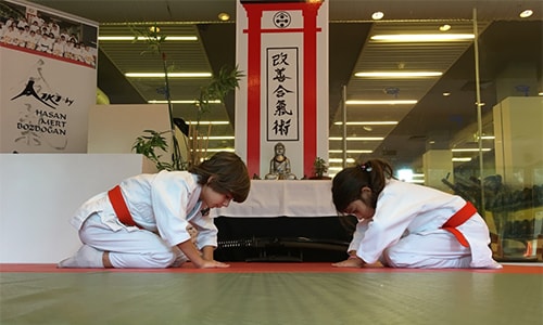 Aikido′nun İçine Kapanık, Utangaç, Çekingen Çocuklar İçin Faydaları Nelerdir?