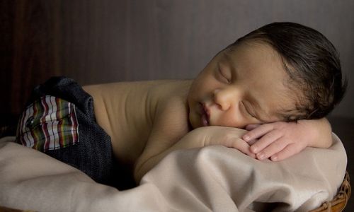 Bebeklerin Uyku Sorununu Çözmek İçin Tavsiyeler 