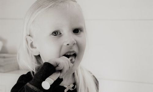 Çocuklarda Acil Diş Travmaları Ve Müdahale