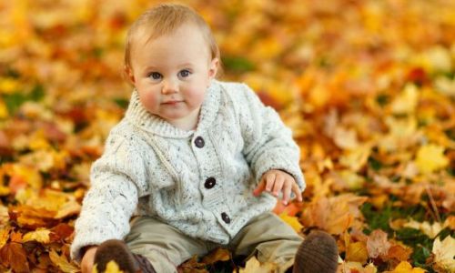 8 Aylık Bebek Gelişim Özellikleri