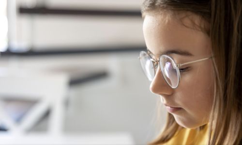 Miyop Nedir ve Nasıl Gelişir?