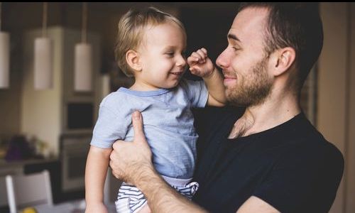 İlgili Bir Baba Olmanın Pratik Yolları